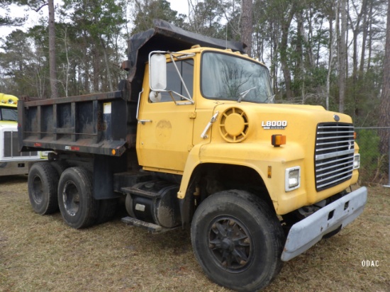 (2179) 1990 Ford L8000 Dump Truck (w/Title)