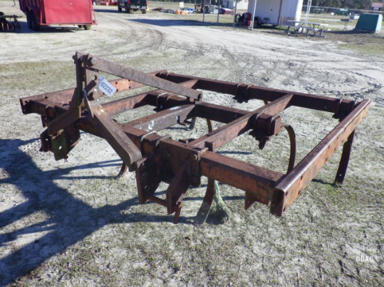 (2232) 7 Shank Chisel Plow