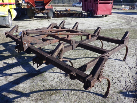 (2233) 9 Shank Chisel Plow
