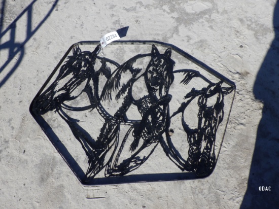 (2284) Three Horse Head Cut Out Signs
