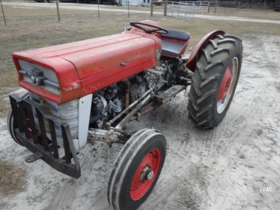 (2353) Massey Ferguson 135 Non ROPS Tractor