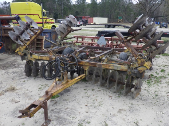 (8941) AMCO 18 Ft. Bi-fold Disc Harrow