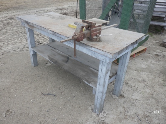 (2707) Wooden Shop Table w/Fuller Vice