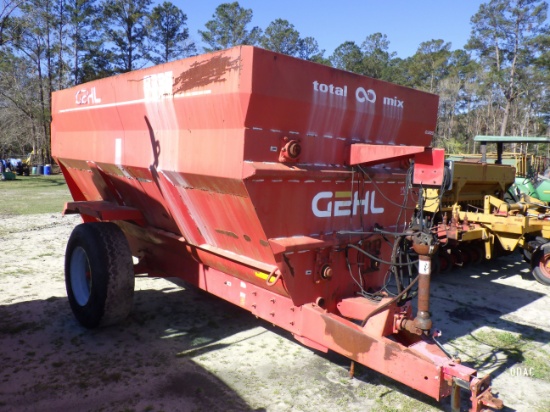 (1964) GEHL 8335 Feed Mixer & Feeder