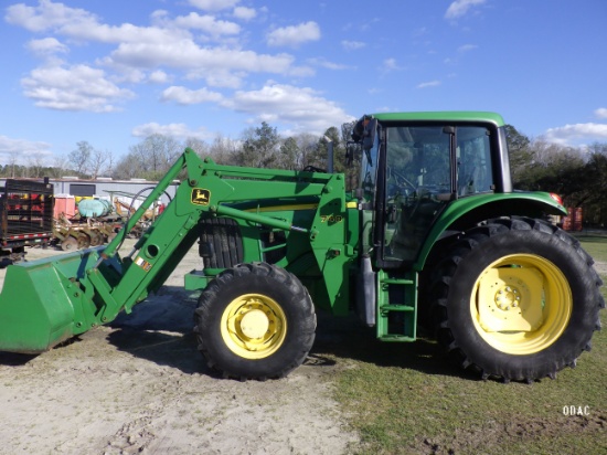 (2093) John Deere 7230 Cab Tractor