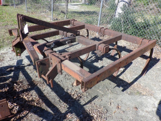 (2232) 7 Shank Chisel Plow