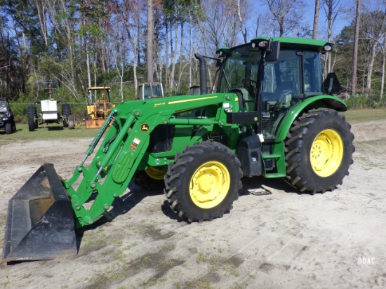 (2532) John Deere 5100M Cab Tractor