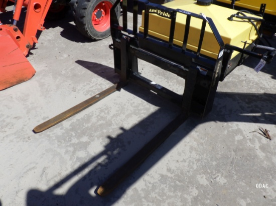 (2536) Land Pride 42" Pallet Forks (Absolute)