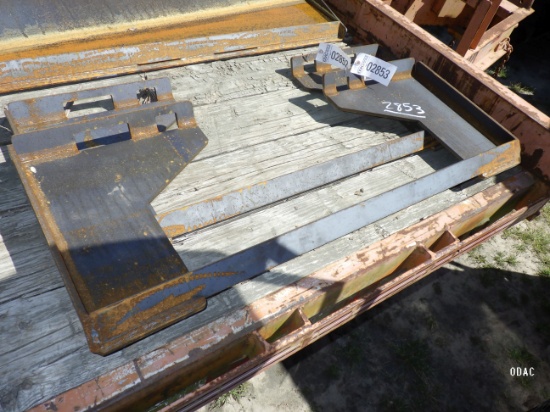 (2852) Skid Steer QA Cut Out Weld-on Plate