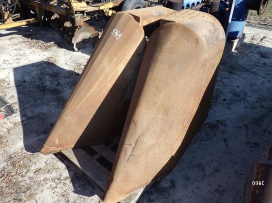 (2864) John Deere 6000 High Boy Fenders(All1$)