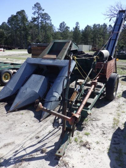 (2870) New Idea 324 Two Row Picker