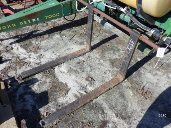 (2974) Set of Bucket Forks on Bar