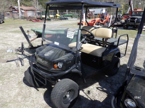 (4071) Gas 4 Seat Golf Cart