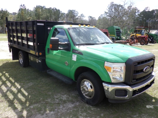 (4082) 2015 Ford F350 Flat Bed Truck (w/Title)