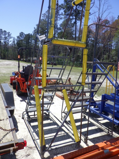 (4085) 80" Industrial Step Ladder