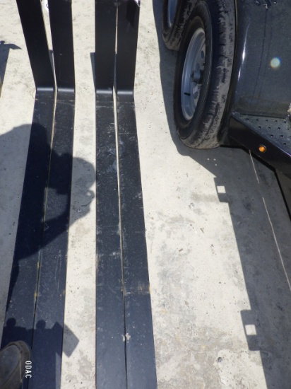 (4228) (2) 60" Pallet Forks