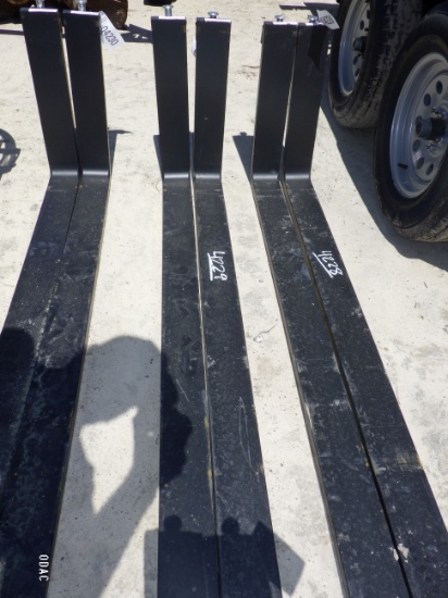 (4229) (2) 60" Pallet Forks