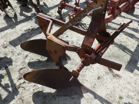 (4303) Pittsburg 2 Bottom Plow