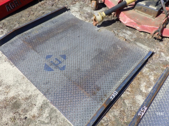 (4351) 56" Dock Plate