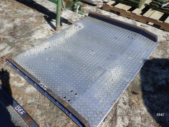 (4352) 56" Dock Plate