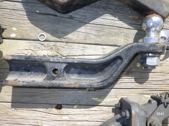 (4366) Heavy Duty 3" Drop Hitch w/2-5/16" Ball
