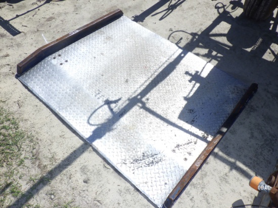 (4376) 57"x4' Loading Dock Plates