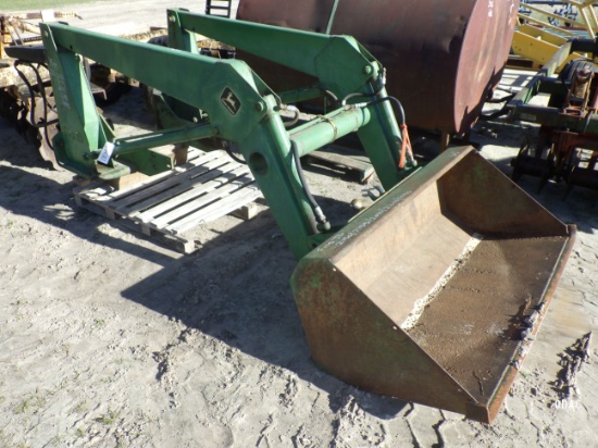 (4387) John Deere 145 Loader