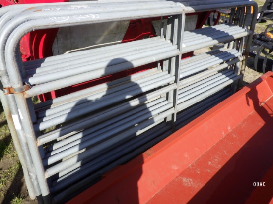 (4405) 8' Gates (2x$)