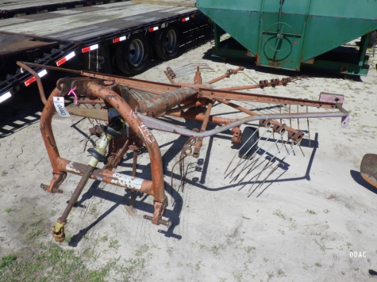 (4443) Side Delivery Hay Rake (Salvage)