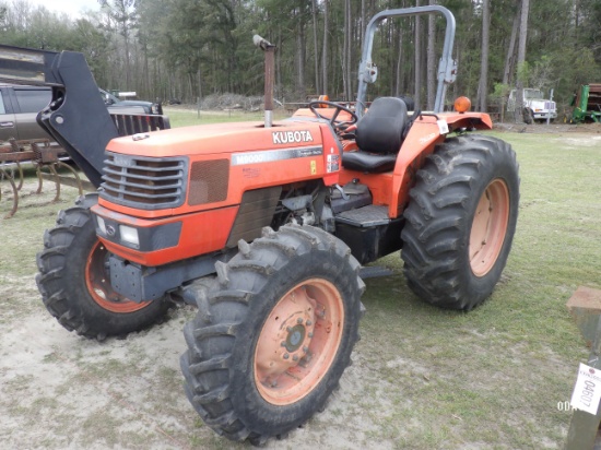(4600) Kubota M9000 ROPS Tractor