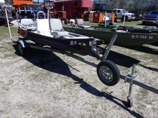 (4614) Boat w/Yamaha 4 HP Motor (w/ Bill of Sale)