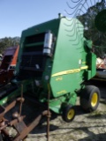 (4527) John Deere 458 Round Baler