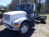 (4635) 2000 International 4700 Truck (w/Title)