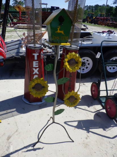 (3945) John Deere Bird House