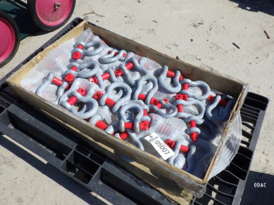 (5007) Pallet of Various Clevis