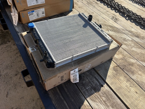 (1950) (2) Kubota L Series Radiators (All 1 $)