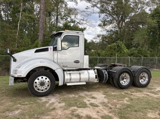 (2285) '18 Kenworth T880 Tractor Trailer (w/Title)
