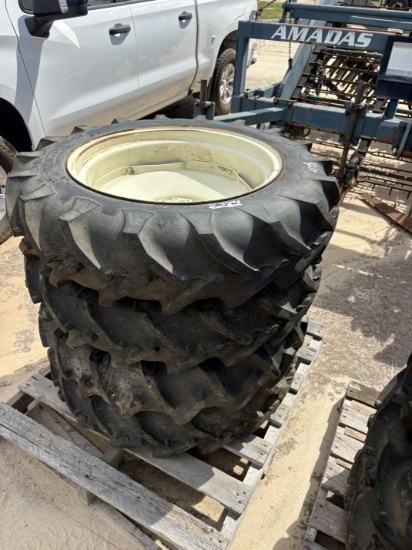 (8384) (4) 9.5/9-24 Ag Tires w/ 8 Lug Rims (4x$)