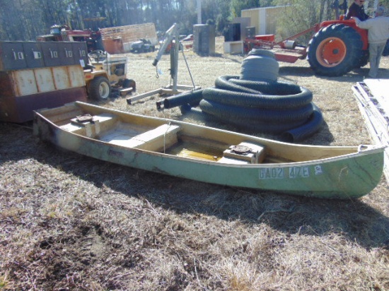 12' FIBERGLASS GHEENEE BOAT