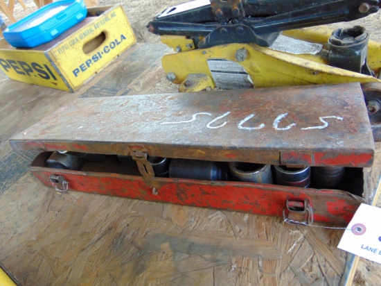 1- PULL HANDLE AND MISC SOCKETS