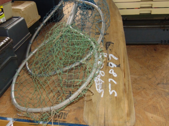 BOAT SEAT, PADDLE AND 2 DIP,