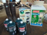 2 PROPANE LANTERNS, 4 GAS BOTTLES AND