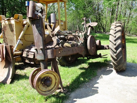 1944 JOHN DEERE MODEL A,