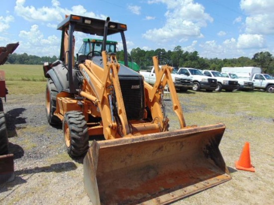 CASE 580M 4WD BACKHOE