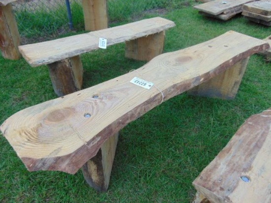 ROUGH SAWN WOOD BENCH