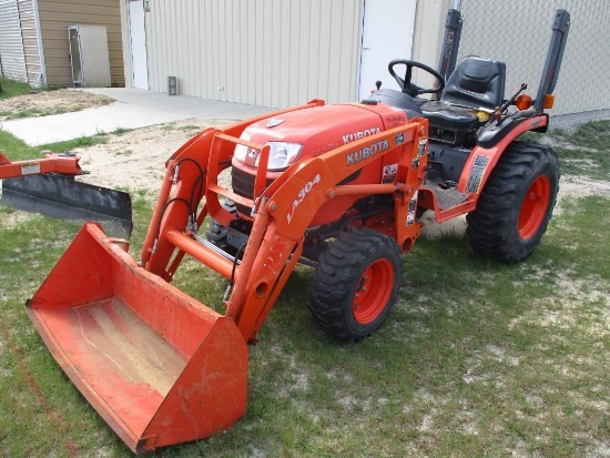 KUBOTA B2320 4WD TRACTOR