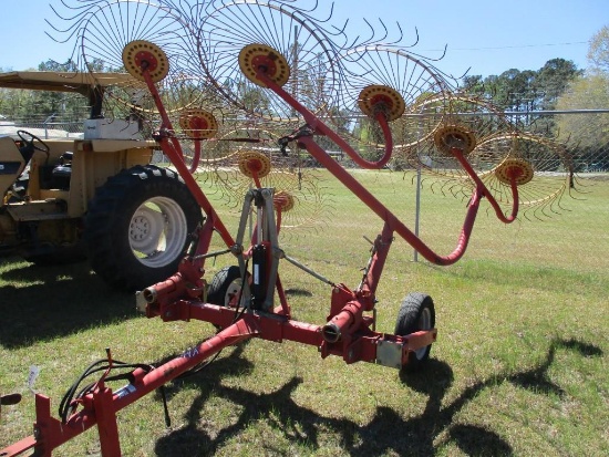 RCS8 WHEEL HAY RAKE & DOLLY HYDRAULIC FOLD