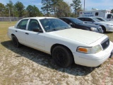 ABSOLUTE 2004 FORD CROWN VICTORIA,