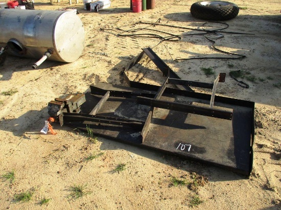 6FT SHOP TABLE WITH 6IN VICE