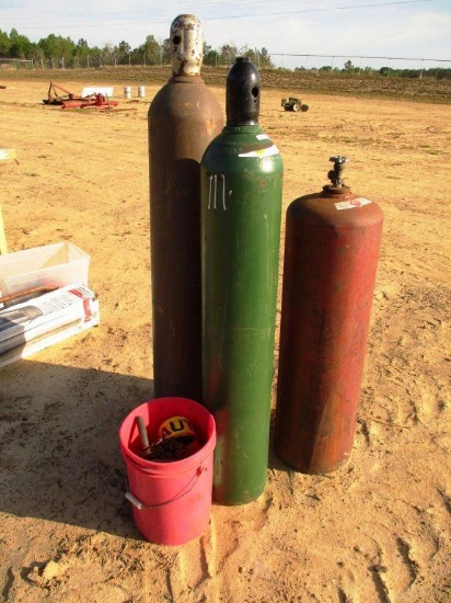 2 OXYGEN BOTTLES AND 2 ACETYLENE BOTTLES